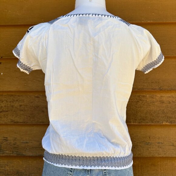 Francesca’s White With Blue Floral Embroidery Shirt Size S - Picture 7 of 10